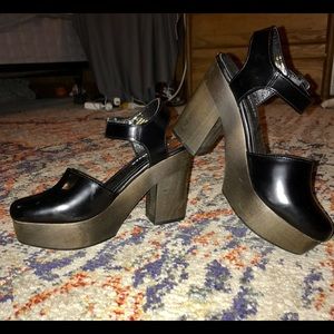 Black leather, block heel sandal